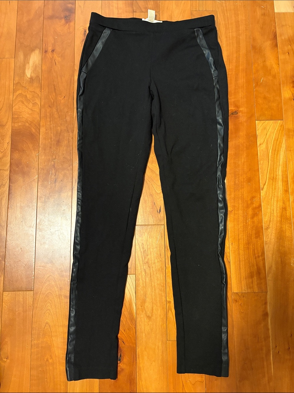 Black Women's Leggings with Side Faux-Leather Trim
